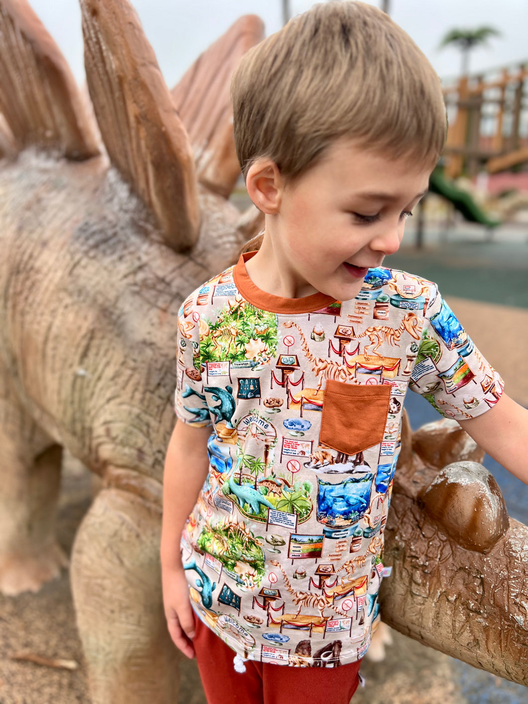 Dino Museum - T-shirt